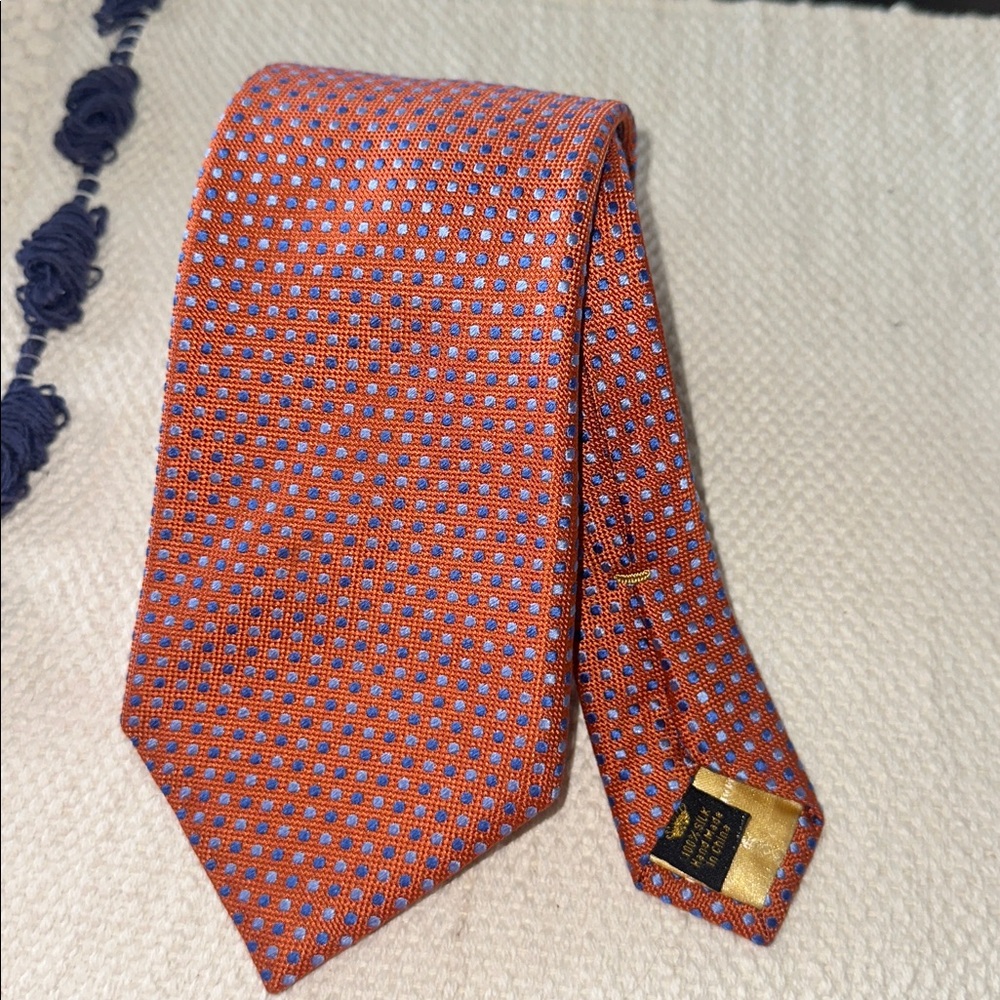 Countess Mara tie